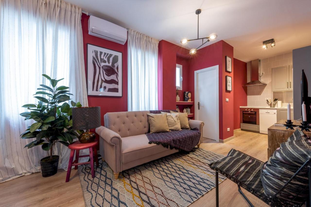3 Bedrooms 1 Bathroom Furnished - Lavapies- Mintystay マドリード エクステリア 写真